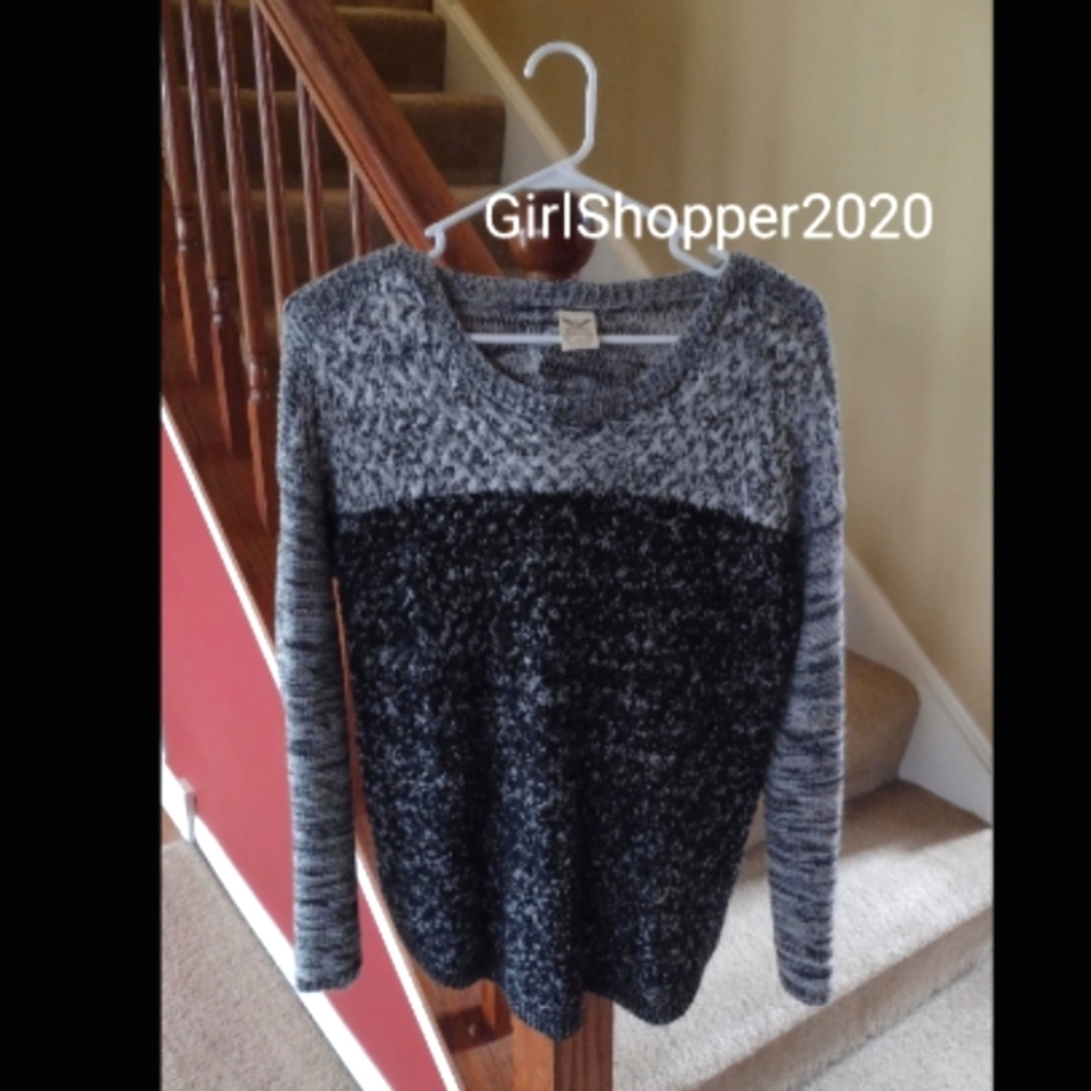 🐸Ladies Salt and Pepper Sweater